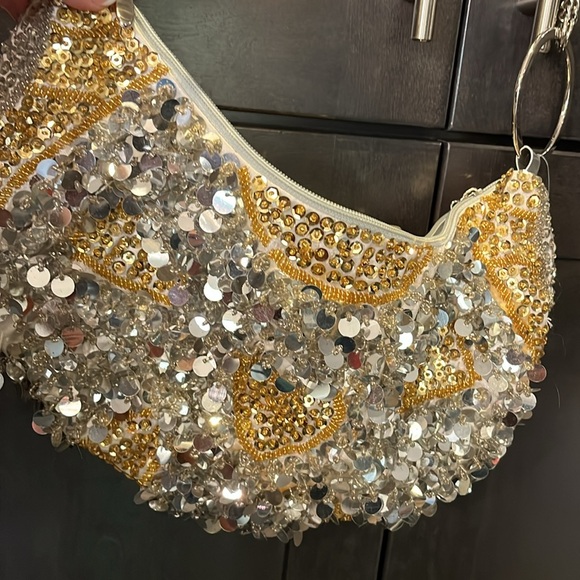 Beaded Gold and Silver Sequin Bag. Great for the Holidays. NWT. Silver Hardware - Picture 1 of 16